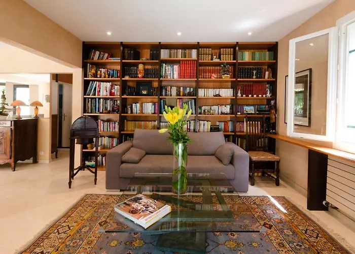 Tsavorite - Californie Villa